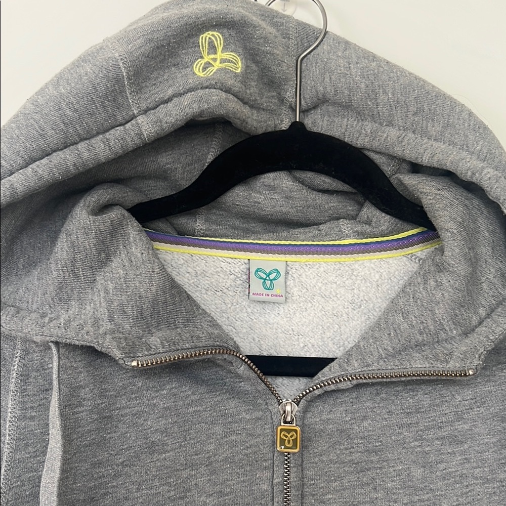 TNA Classic Pacific Zip-Up Hoodie with Yellow Zipper Pull